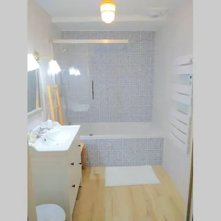 아파트 De La Chapelle, Au Coeur De La Cite Medievale Allègre