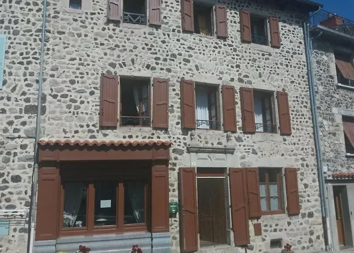 De La Chapelle, Au Coeur De La Cite Medievale